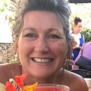 Meet your Posher, Gay